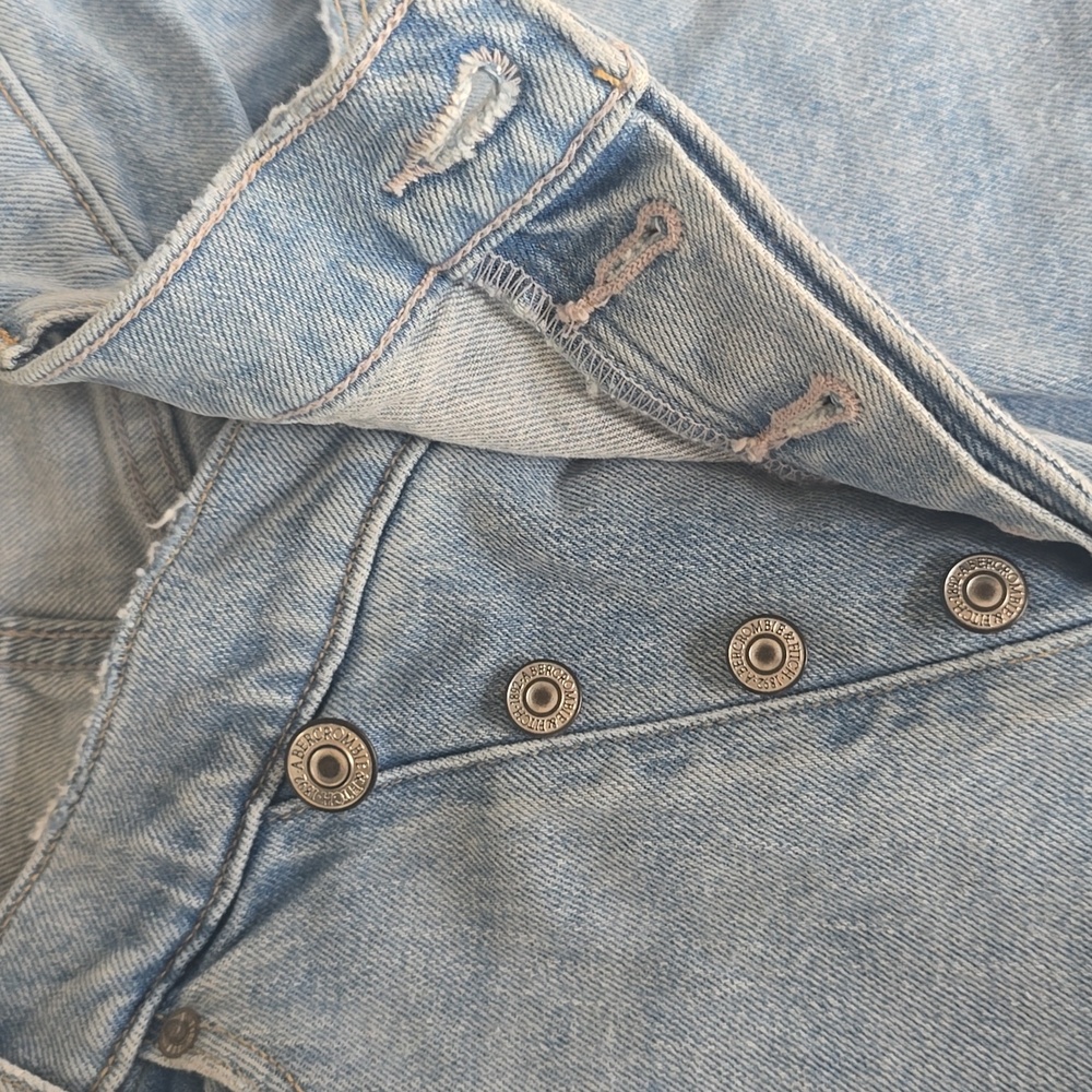 Abercrombie & Fitch The Dad High Rise Jeans - Picture 6 of 8